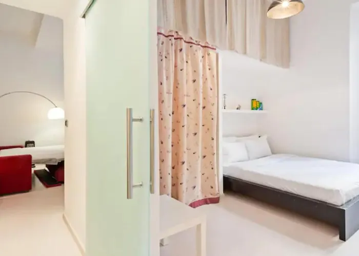 4Bnb - Giulio Cesare Cozy Apartment